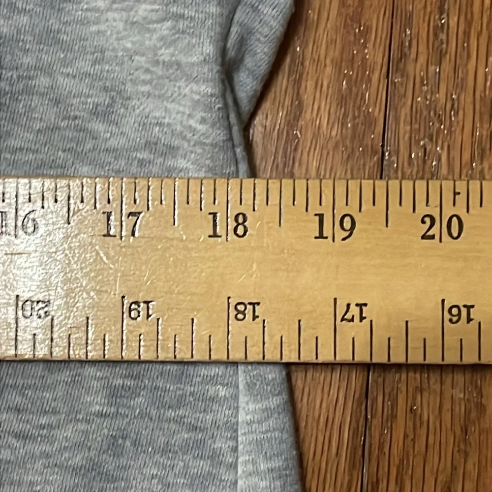 The North Face Women’s Grey Hoodie Size Large Kangaroo Pocket - Picture 10 of 15